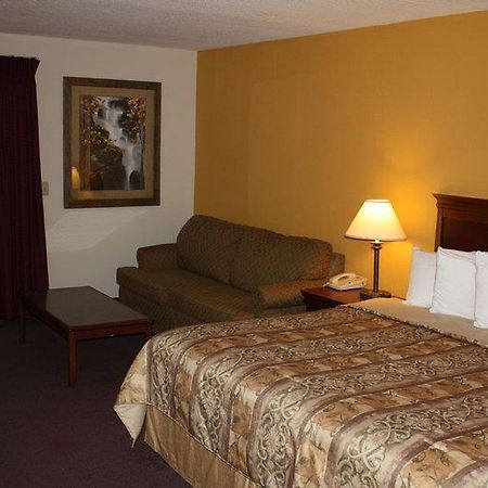 Saratoga Inn & Suites Cannon Falls 客房 照片