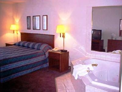 Saratoga Inn & Suites Cannon Falls 客房 照片